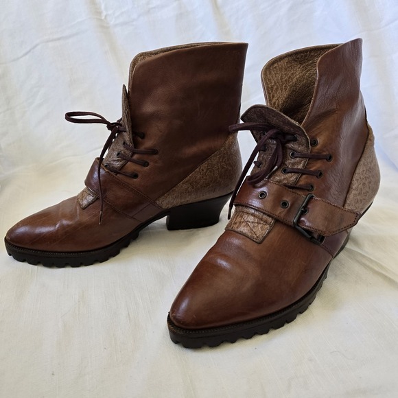 VTG Women's Witchy‎ Pointed Lace Up Leather Booties Sz 7.5 Italy Made Festival - Picture 10 of 14